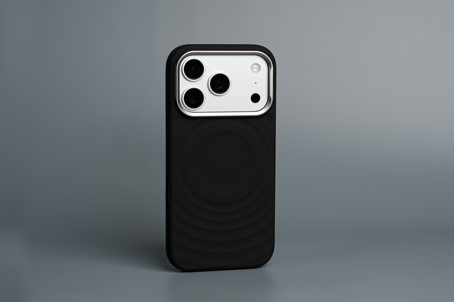 Tekne WaveStand Silicone Case for iPhone 17 Pro Max